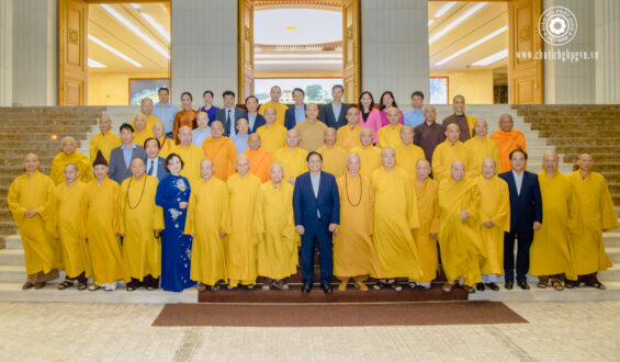 Thủ tướng Chính phủ tiếp Đoàn đại biểu lãnh đạo Giáo hội Phật giáo Việt Nam nhiệm kỳ IX