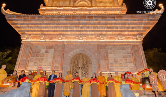 Hòa thượng Chủ tịch dự lễ khánh thành Bảo tháp Kỳ Lân Sơn Tự