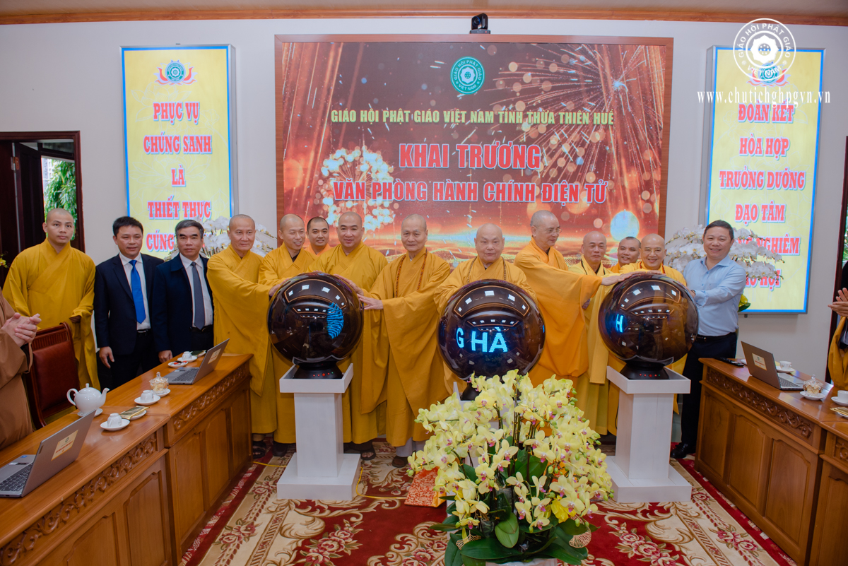 Khánh thành Văn phòng hành chính điện tử Phật giáo tỉnh Thừa Thiên Huế