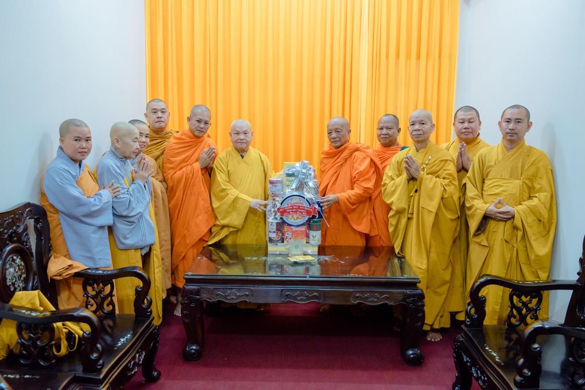 Ban Trị sự Phật giáo tỉnh Sóc Trăng khánh tuế Hòa thượng Chủ tịch
