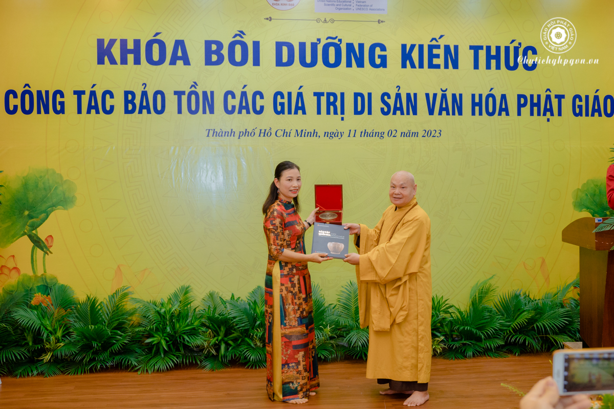 Hòa thượng Chủ tịch chứng minh Khóa bồi dưỡng kiến thức công tác bảo tồn di sản văn hóa Phật giáo