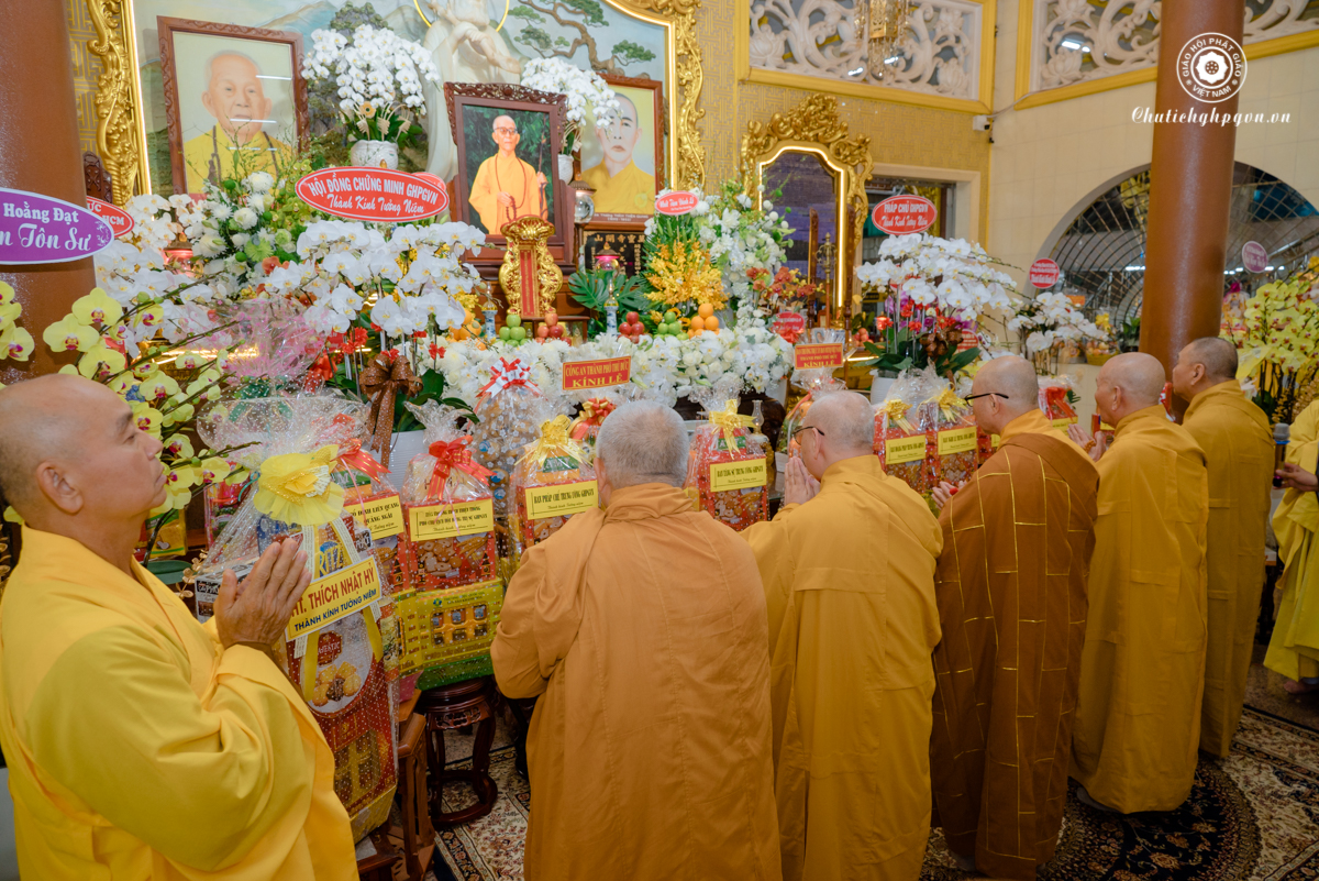 Trung ương Giáo hội dâng hương tưởng niệm ngày viên tịch Đại lão Hòa thượng Thích Trí Tịnh