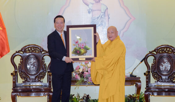 Chủ tịch nước Võ Văn Thưởng chúc mừng Phật đản Hòa thượng Chủ tịch GHPGVN