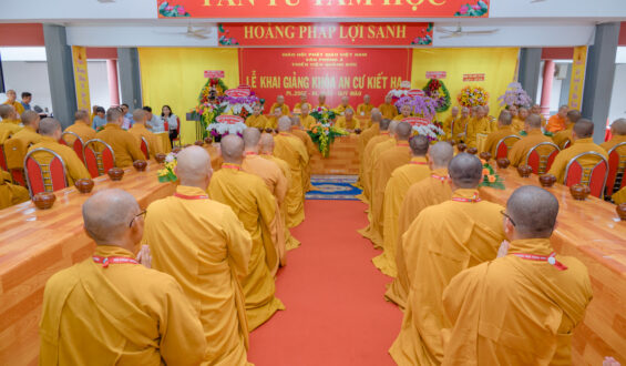 Thiền viện Quảng Đức (Văn phòng 2 Trung ương) khai giảng khóa an cư kiết hạ PL.2567