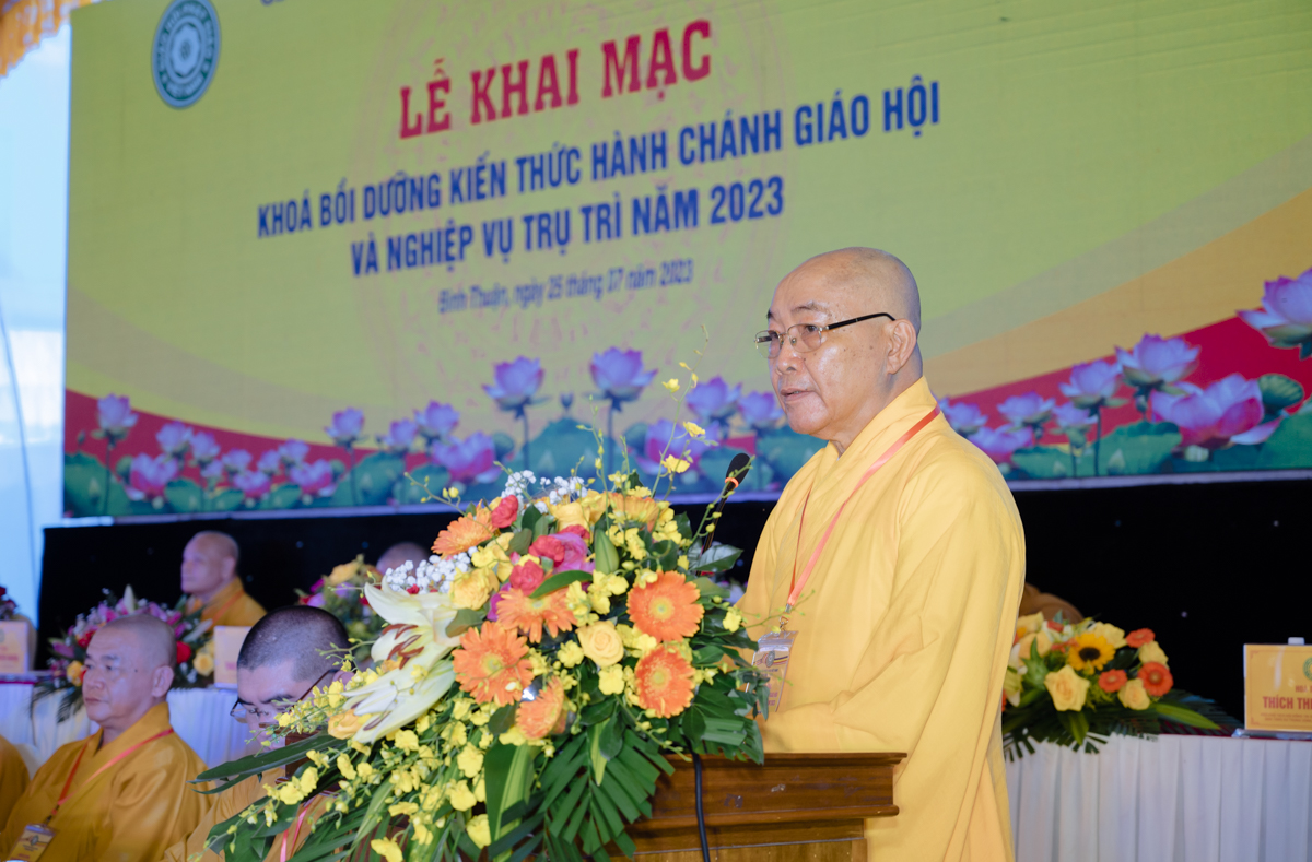 Bình Thuận: Gần 1.000 Tăng Ni, Phật tử tham dự khoá bồi dưỡng kiến thức hành chánh Giáo hội và nghiệp vụ trụ trì