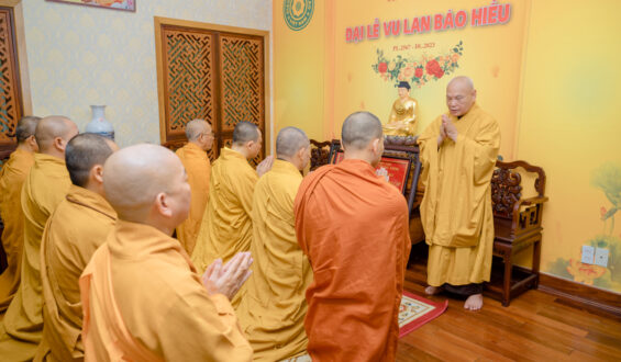 Ban Hướng dẫn Phật tử và Ban Từ thiện xã hội Trung ương khánh tuế Hòa thượng Chủ tịch