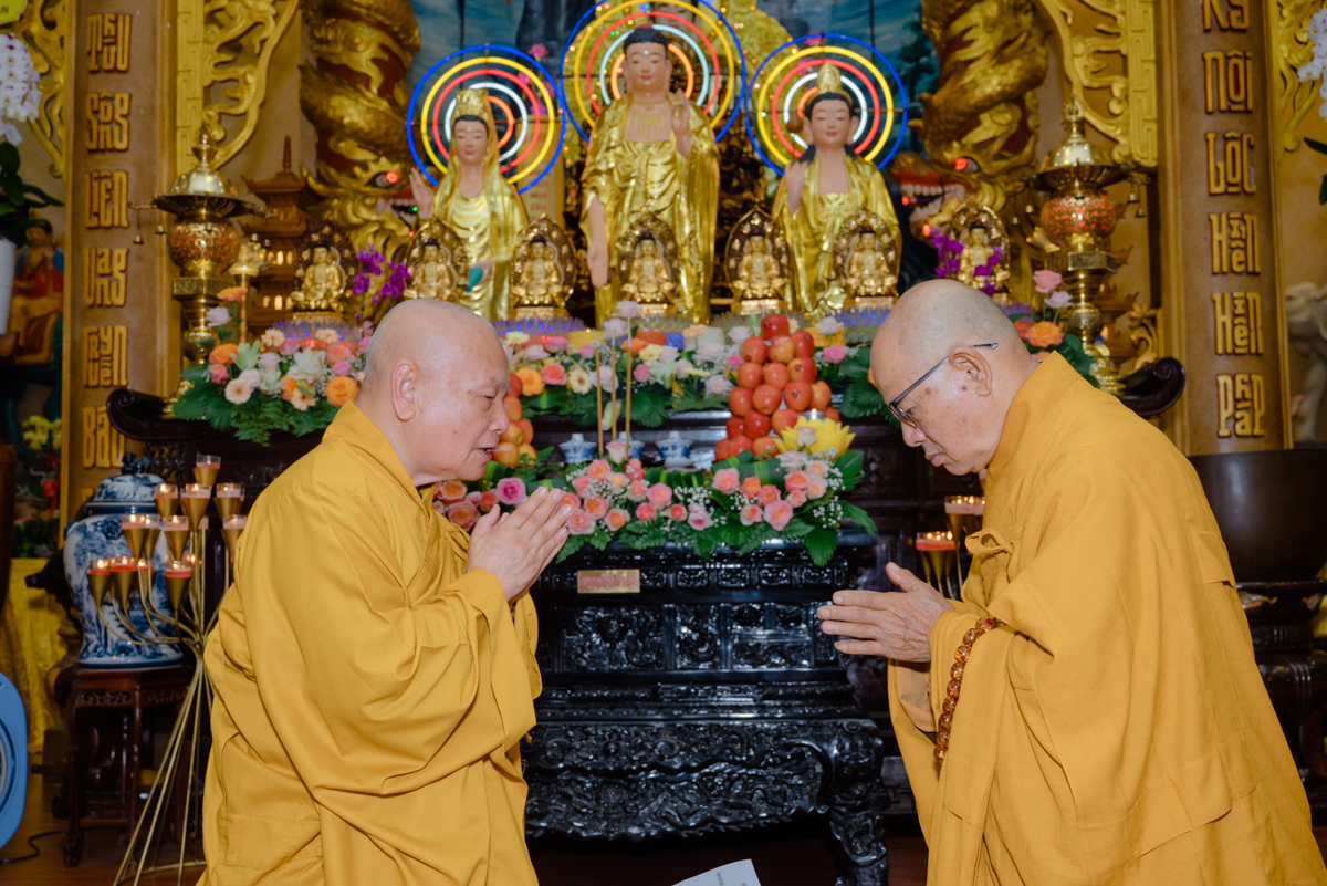 Chư Tăng Phật giáo quận 3 tác pháp Tự tứ, khánh tuế Hòa thượng Chủ tịch