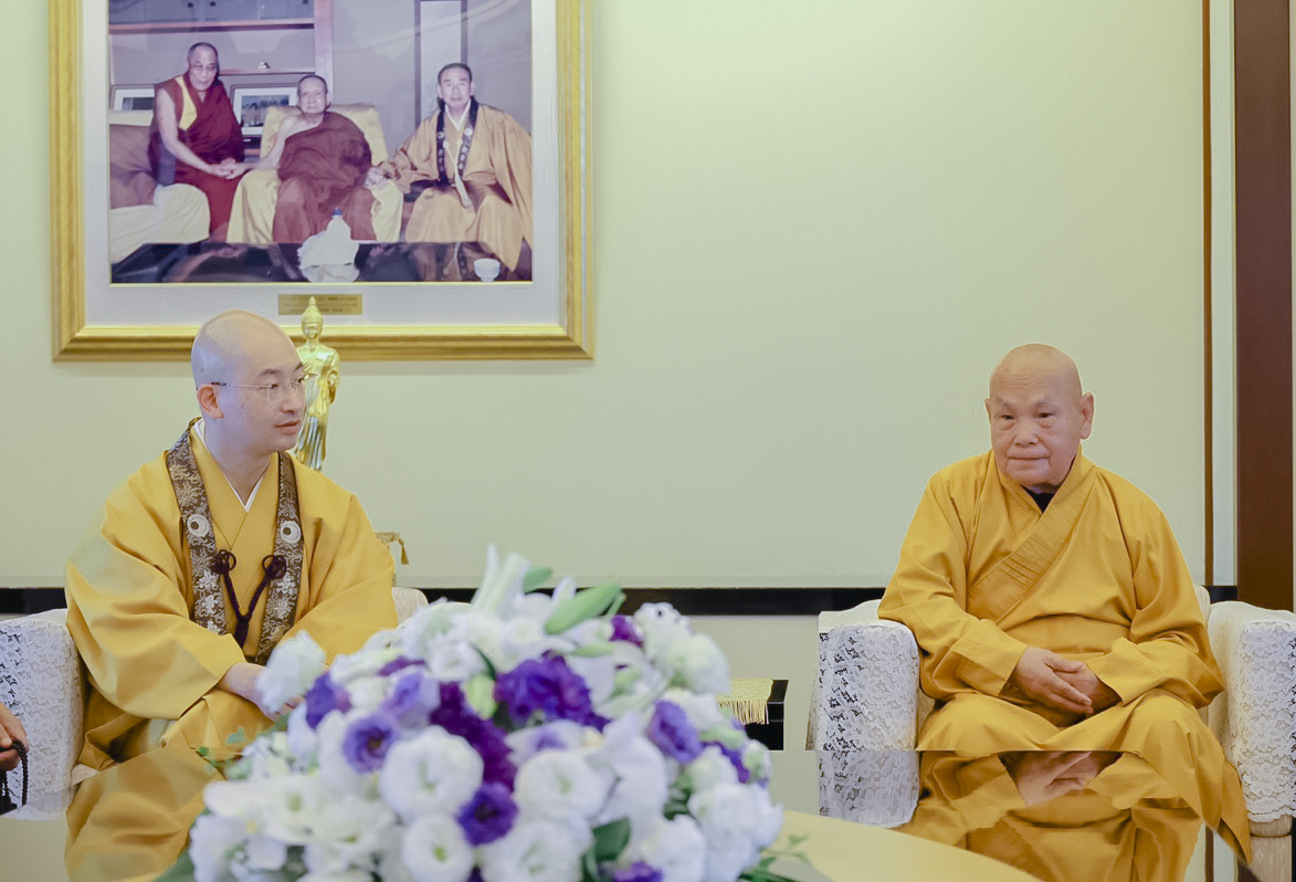 Hoà thượng Chủ tịch tham dự Hội nghị thượng đỉnh Phật giáo Thế giới lần thứ 8 tại Nhật Bản