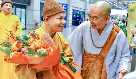 Hòa thượng Chủ tịch chính thức thăm Phật giáo Hàn Quốc