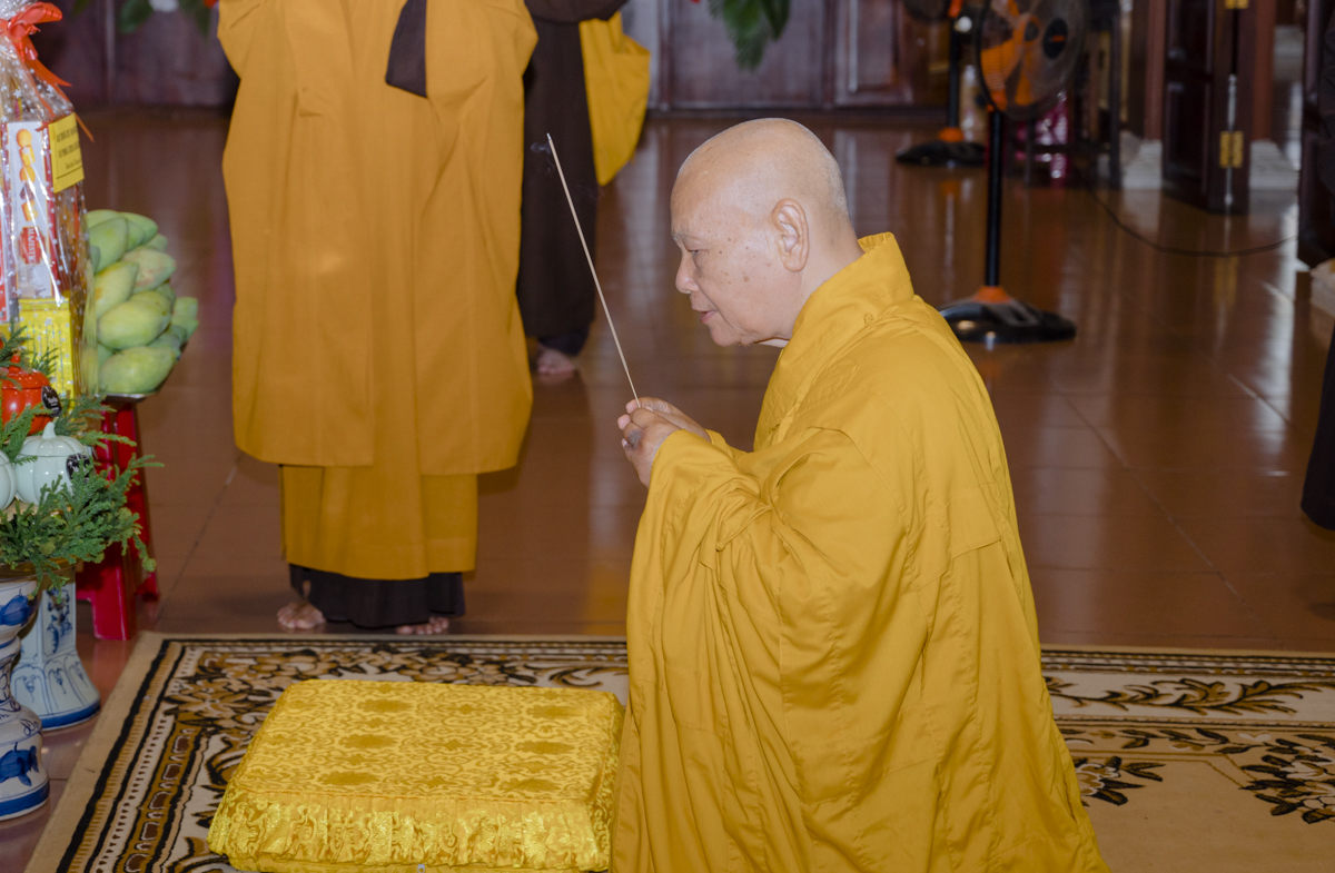 Lãnh đạo Giáo hội tưởng niệm cố Trưởng lão Hòa thượng Thích Bửu Huệ tại chùa Huệ Nghiêm
