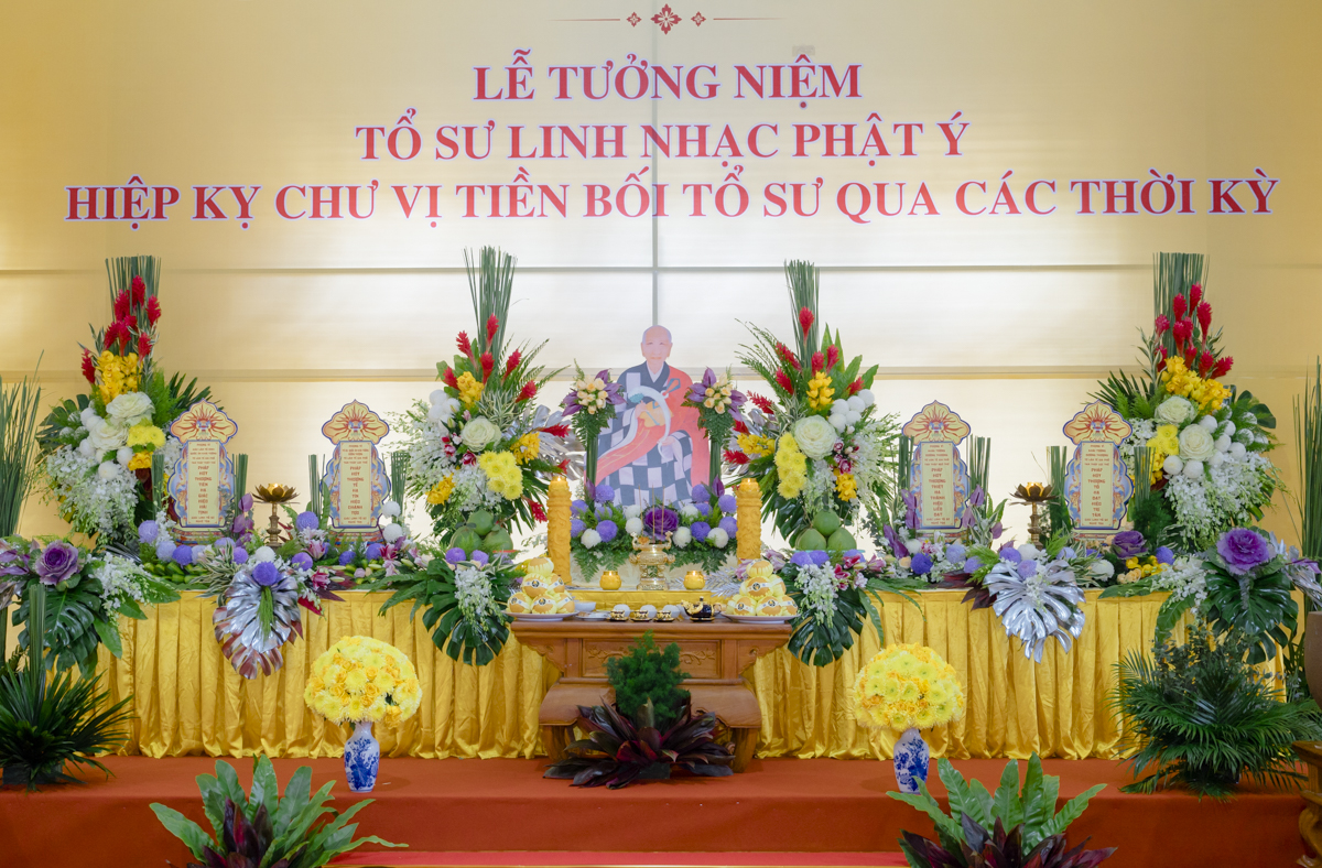 Trang nghiêm tưởng niệm Tổ sư Linh Nhạc – Phật Ý tại chùa Quốc Ân Khải Tường