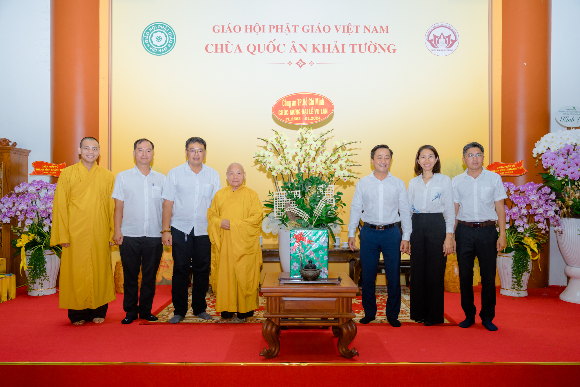 Quý cơ quan, đoàn thể thăm và chúc mừng Vu Lan Trưởng lão Hòa thượng Chủ tịch